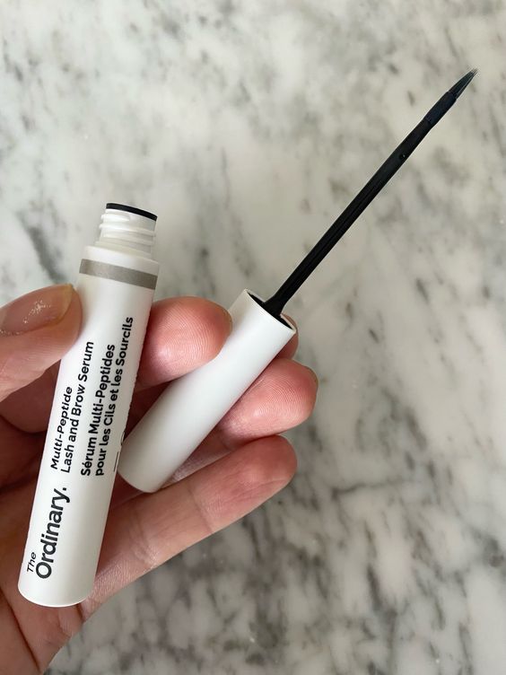 Image du Sérum Multi-Peptides pour les Cils et les Sourcils de The Ordinary, flacon de 5ml. Achetez au Maroc